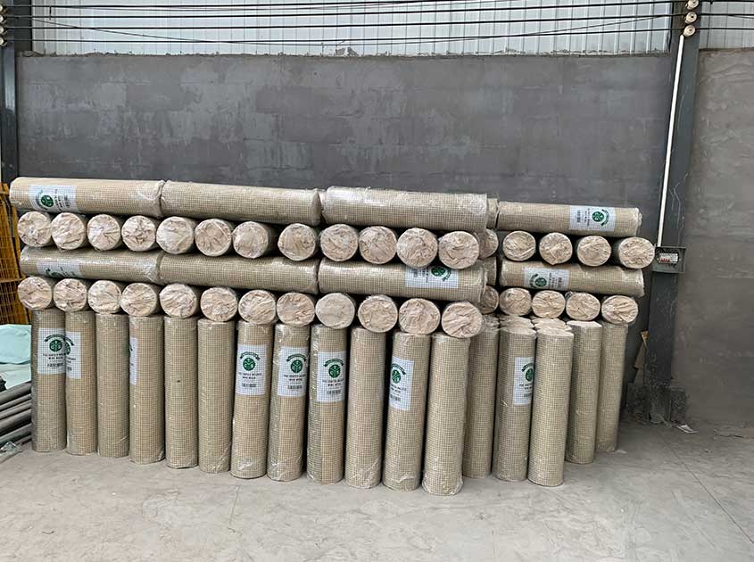 PVC-Coated-Welded-Wire-Mesh-For-Liberia-Customer