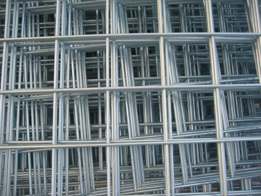 Welded wire mesh panel is an important part of the composition of the fence