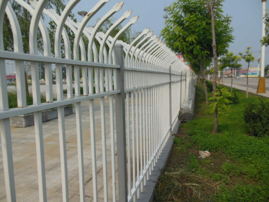 The advantages of PVC welded wire mesh fence