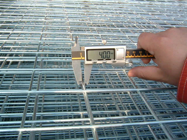 How long is the life of the welded wire mesh?