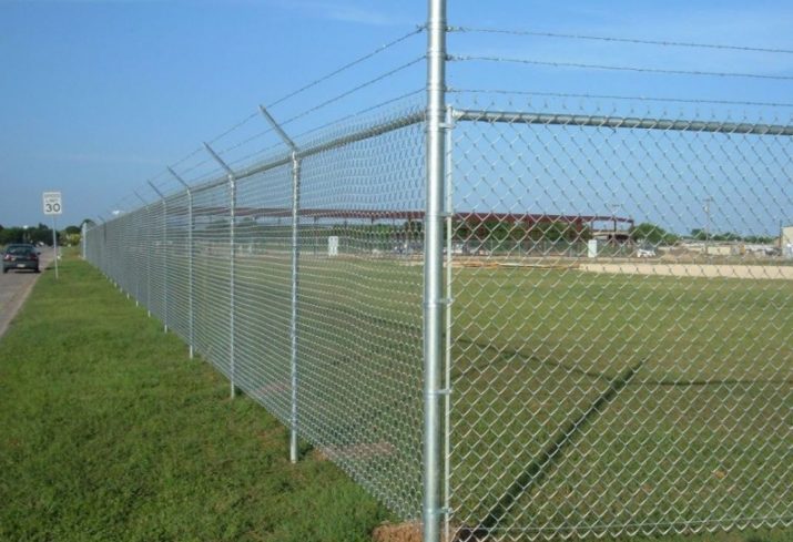 Why is chain link fence used iron bars?