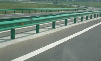 Handling highway guardrail surface