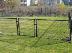 How to inspect gates when you maintain your chain link fence?