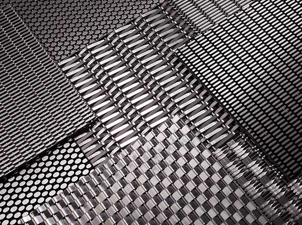 Electrolytic polishing of metal decorative mesh curtain surface