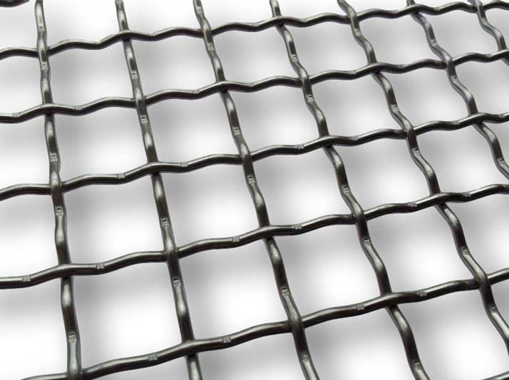 What functions can be achieved by the characteristics of the metal decorative mesh?