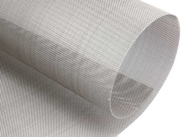 Advantages and characteristics of stainless steel dense mesh