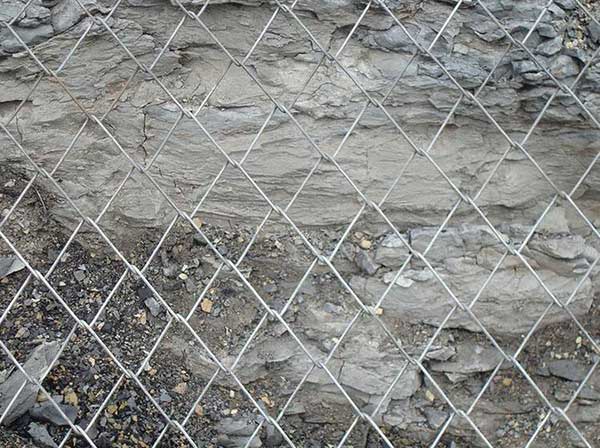 Galvanized chain link fence, how to maintain and use for many years