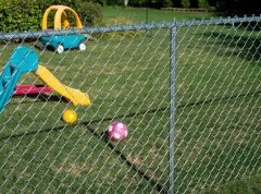 The problems that should be paid attention to when the chain link fence is transported