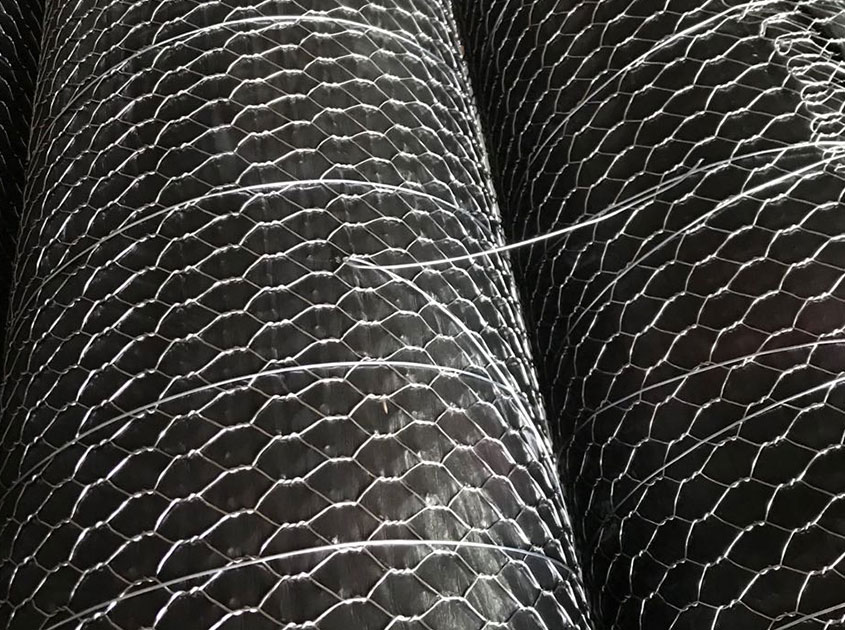 Chicken Wire Mesh - Ideal for Protecting Farm Poultry Breeding