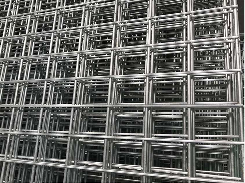 Safe and reliable welded mesh panels: the best choice to protect your property and personnel safety