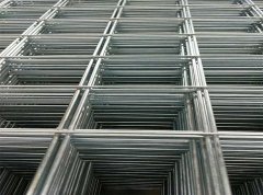 The key role of welded mesh panel in industrial applications