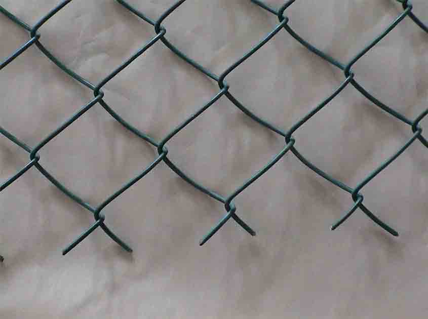 The flexibility of chain link fence: create a variety of space design