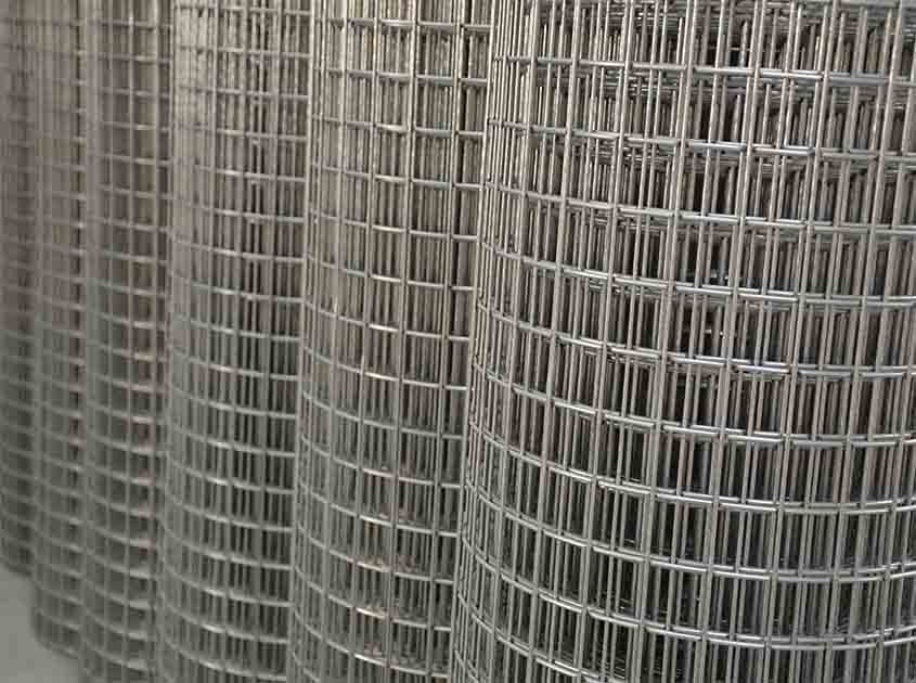 Difference Between Chicken Wire Mesh vs. Welded Wire Mesh