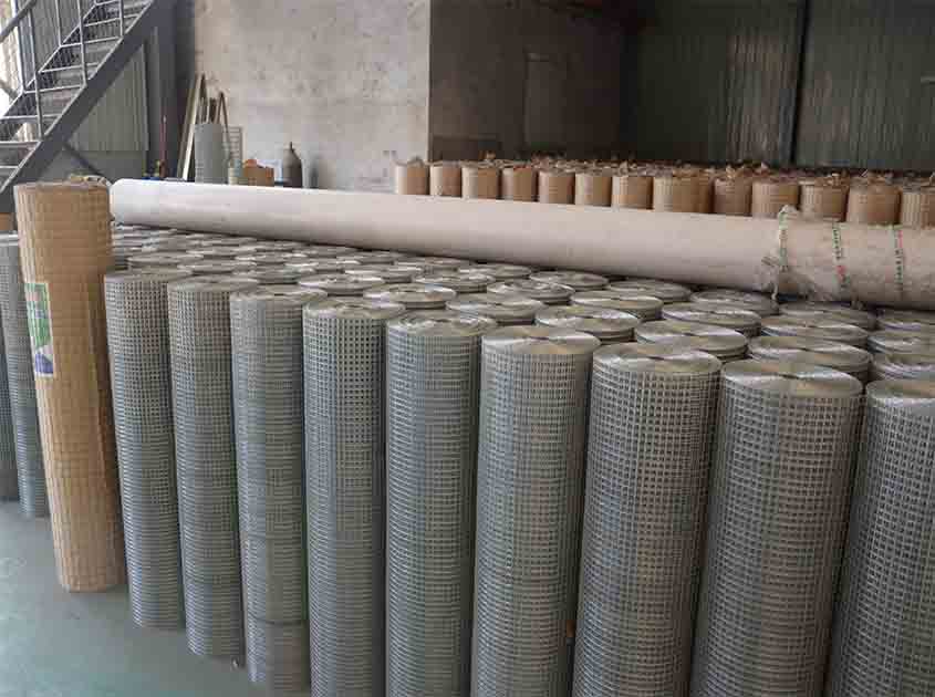 Welded Wire Mesh Rolls: The Versatile Solution for Fencing and Construction Projects