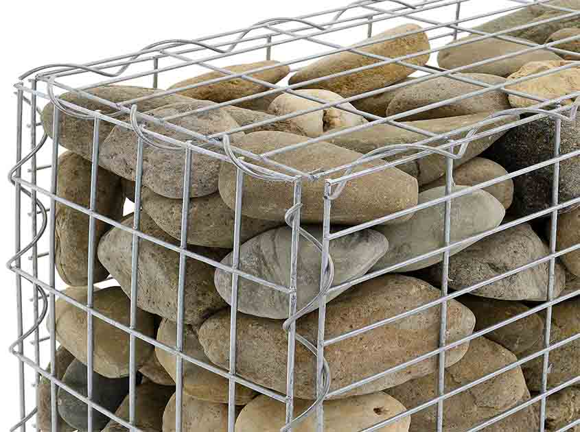 What are the maintenance requirements for galvanized wire mesh