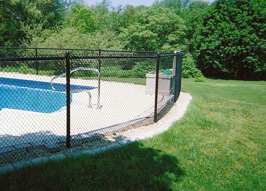 Chain Link Mesh vs. Other Fence Types: A Comparative Analysis