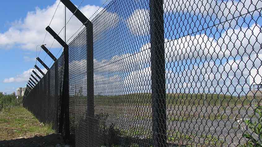 The Role of Chain Link Mesh in Industrial Storage Yards