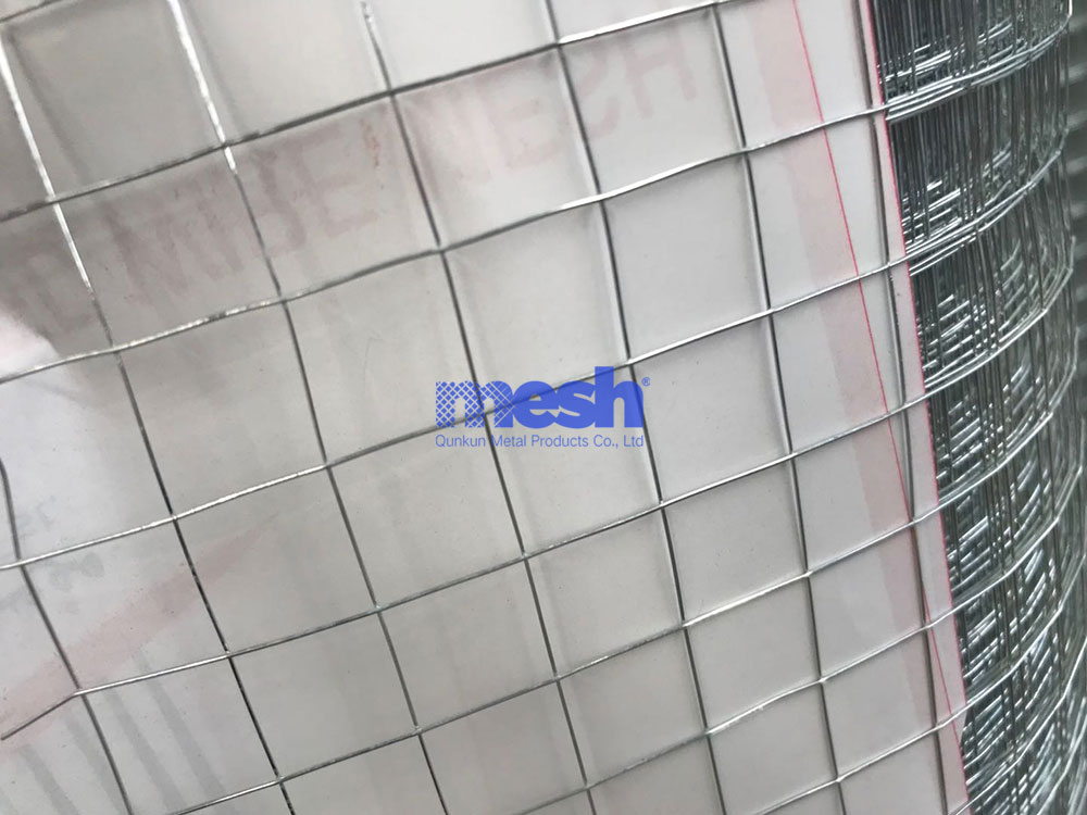 Accurate Laying of Galvanized Wire Mesh: Ensuring Fencing is Flat and Uniform