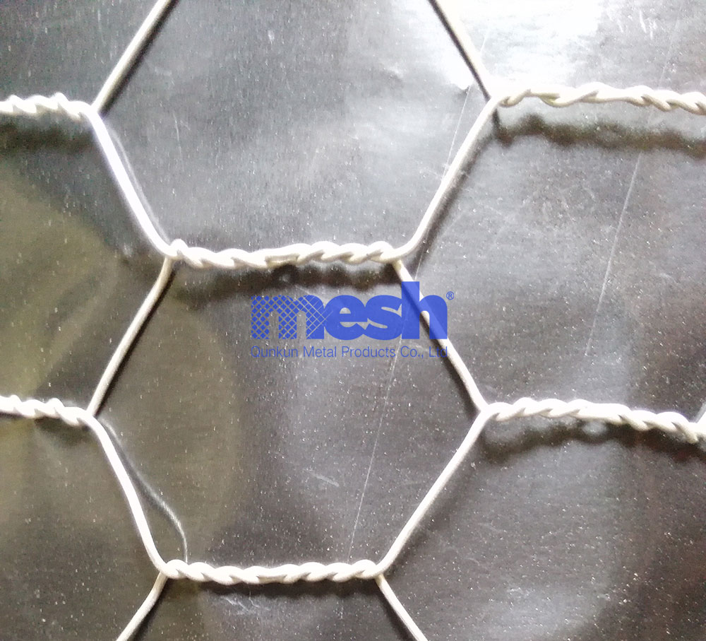 Chicken Wire Mesh vs. Regular Wire Mesh: Advantages and Differences