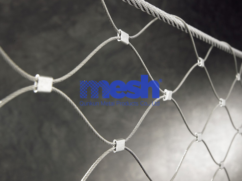 The Correct Installation Process and Precautions for Wire Rope Mesh Fences