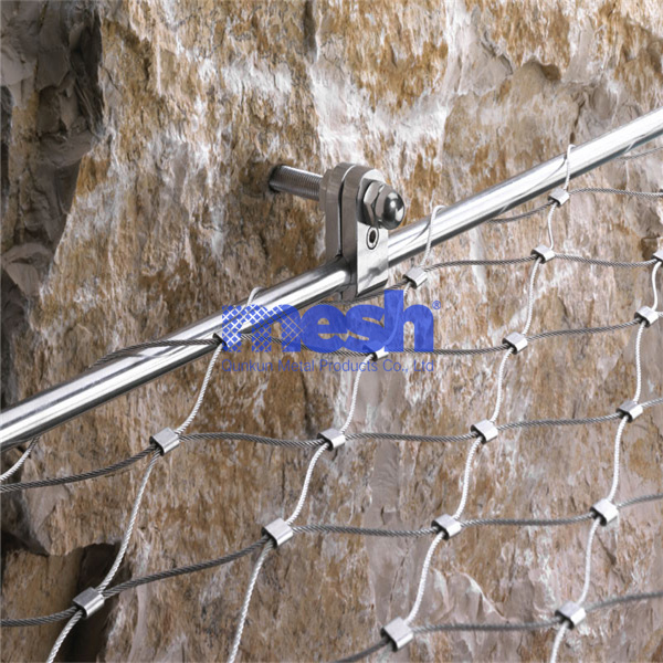 Wire Rope Mesh vs. Traditional Fencing: Making the Right Choice for Your Needs