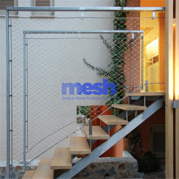 Wire Rope Mesh Trellises: Harmonizing Elegance and Utility with Artistry